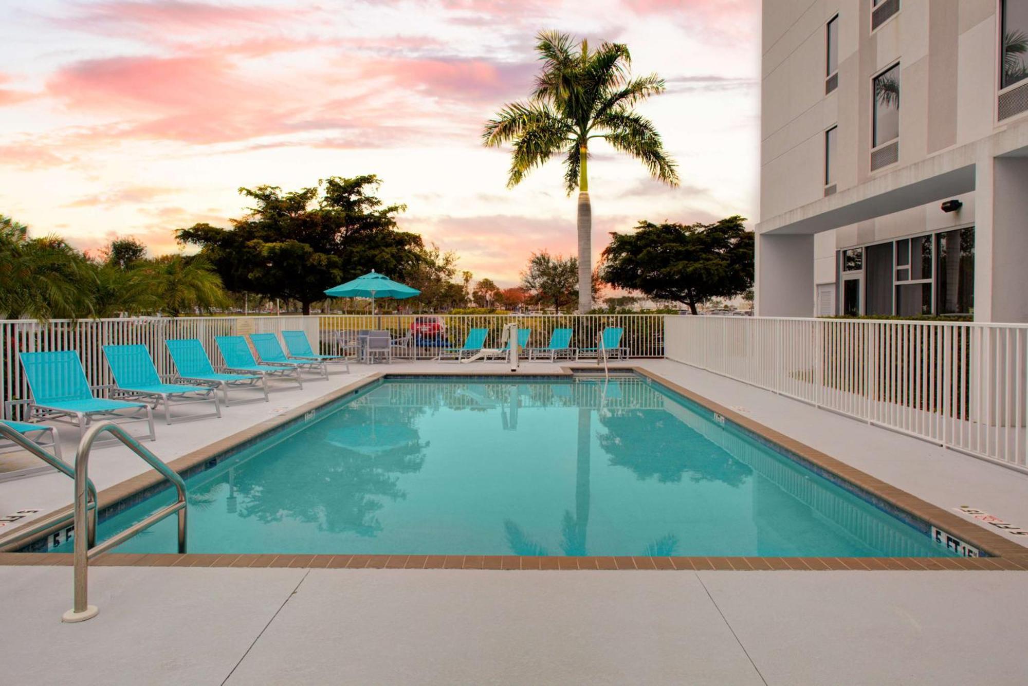 Hampton Inn & Suites Sarasota / Bradenton - Airport Dış mekan fotoğraf